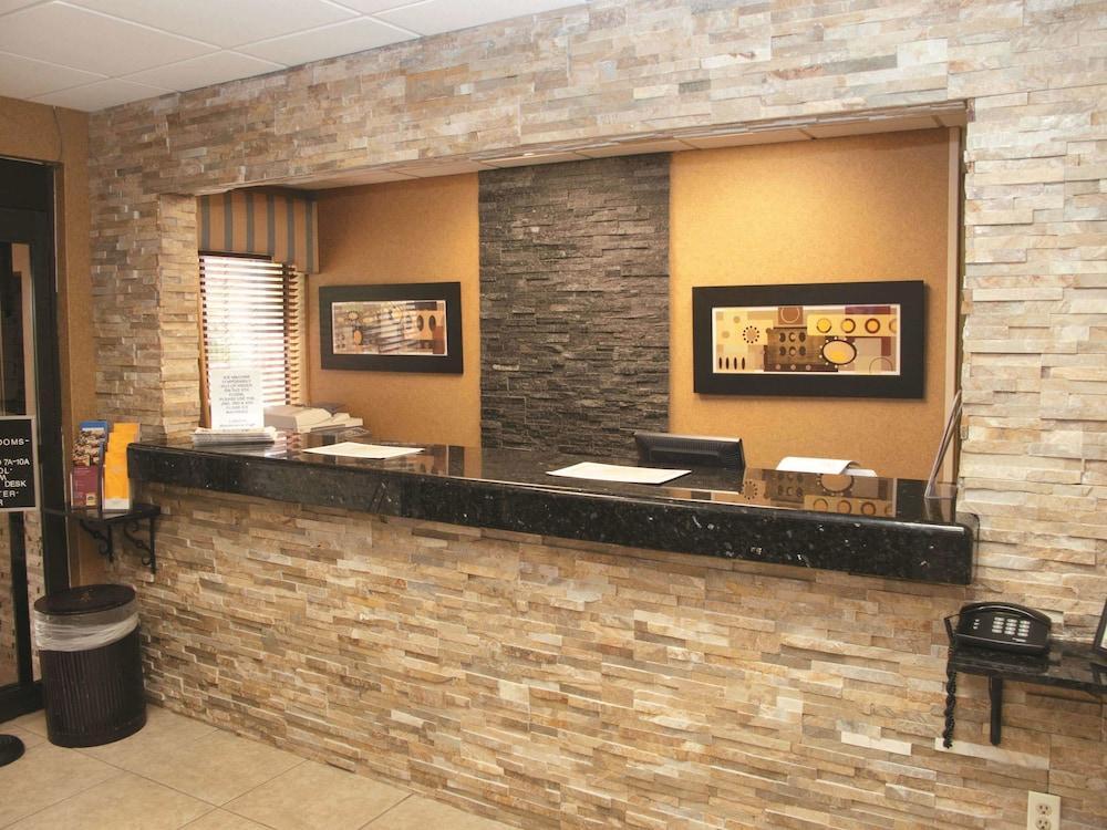 La Quinta Inn By Wyndham Columbia Se Fort Jackson Kültér fotó