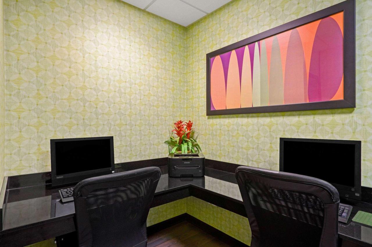 La Quinta Inn By Wyndham Columbia Se Fort Jackson Kültér fotó